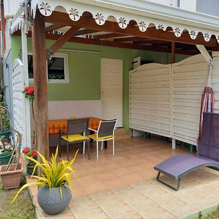 Petit appartement cosy près des plages Sainte-Anne Esterno foto